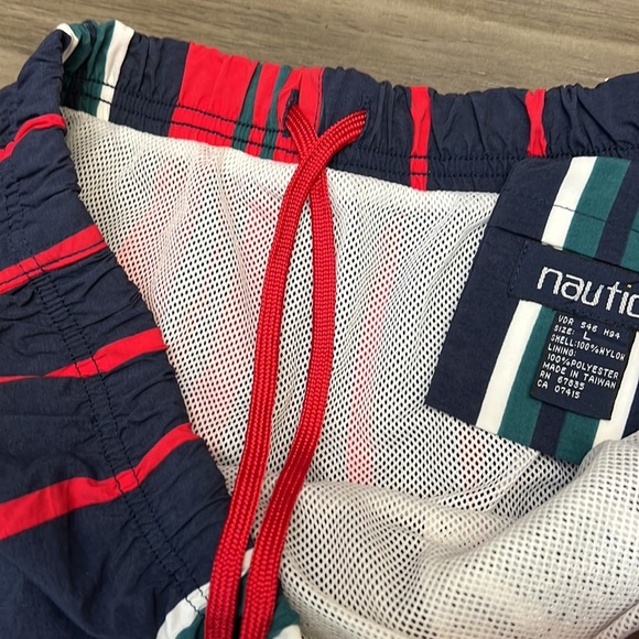 VTG NAUTICA MENS SWIM TRUNKS LARGE - Picture 11 of 15